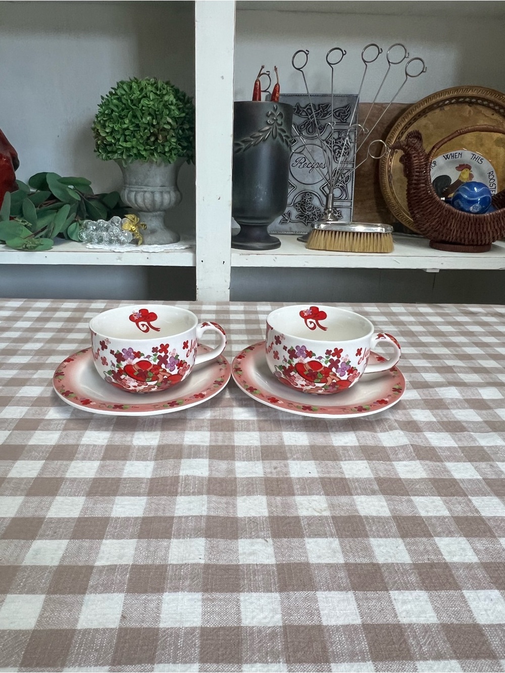 Vintage cardew pink chintz red hat society teacups and saucers porcelain 2004